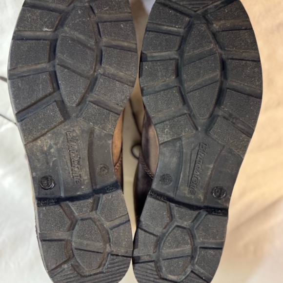 Blundstone lace up boots - Picture 3 of 8